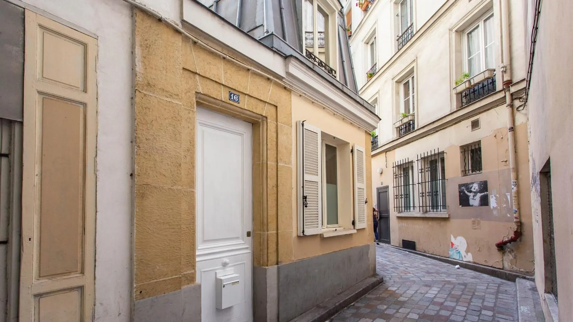 Beautiful House South Pigalle-Opera Apartment Paris France