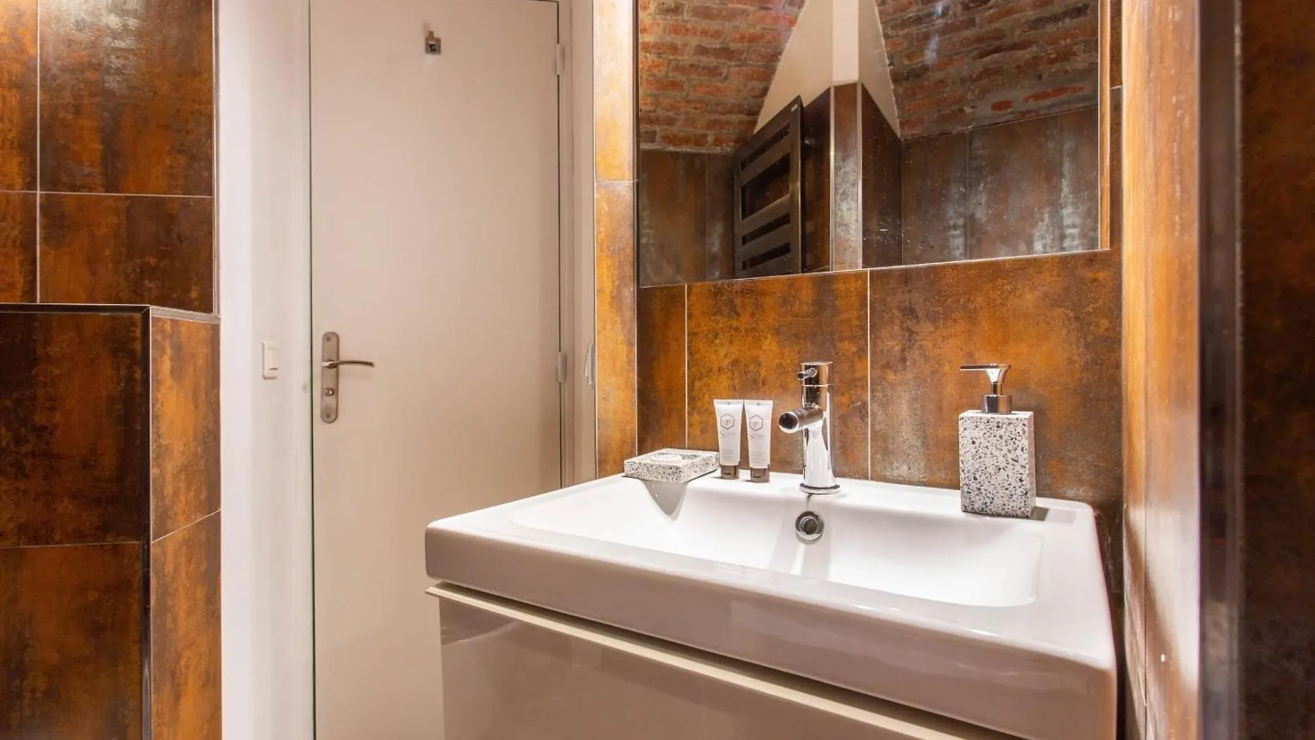 Appartamento Beautiful House South Pigalle-Opera Parigi